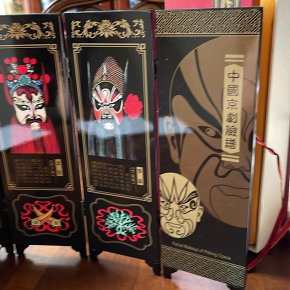 Facial makeup of Peking Opera lacquerware small tabletop folding screen w box - Picture 5 of 11